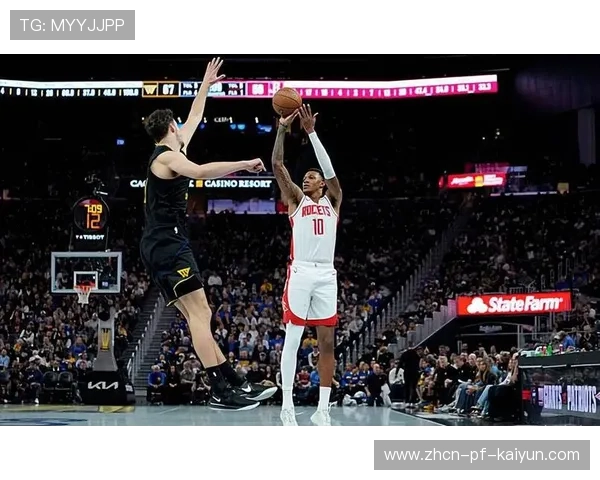 史密斯压哨三分救命！火箭锋线群集体回暖