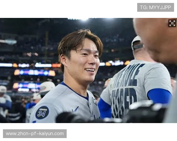 山本由伸累到举不起MVP奖杯！Kiké默默帮忙球迷：感动到哭，感动到哭的成语